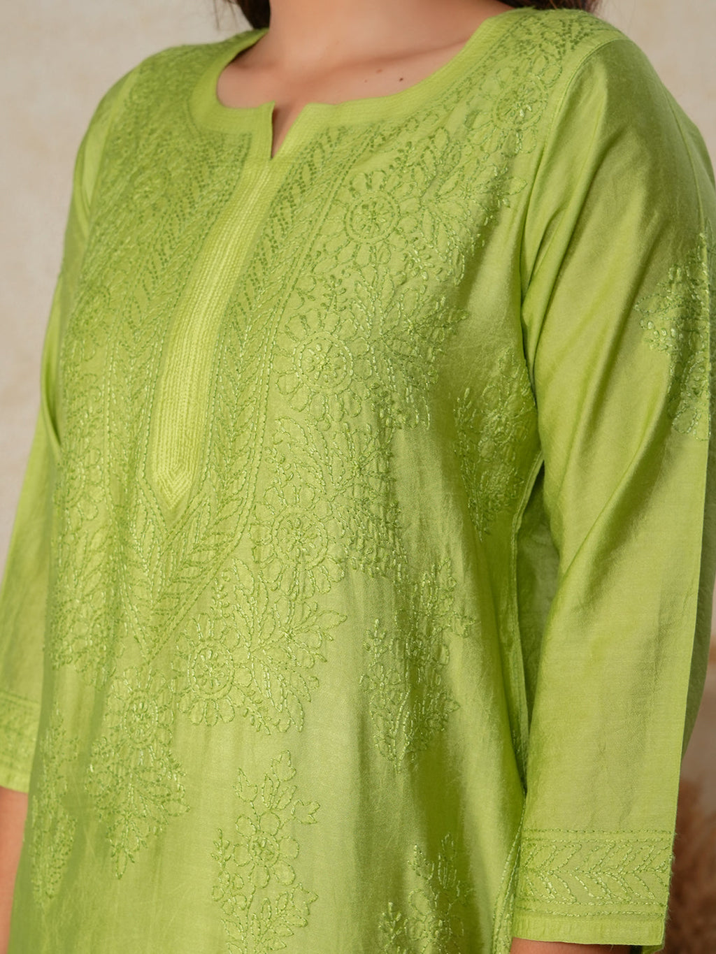 Aafreen:  Chanderi silk suit  traditional Bakhiya chikankari embroidery-Green