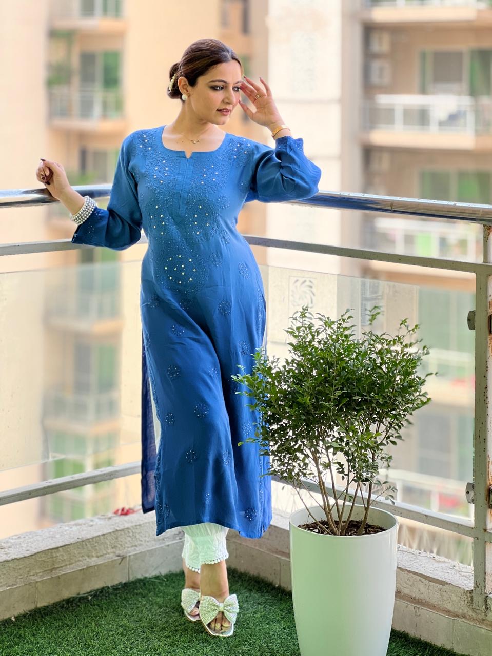 Shahana: Muslin Chikankari kurti,crafted with fine Bakhiya embroidery & Mukhesh work